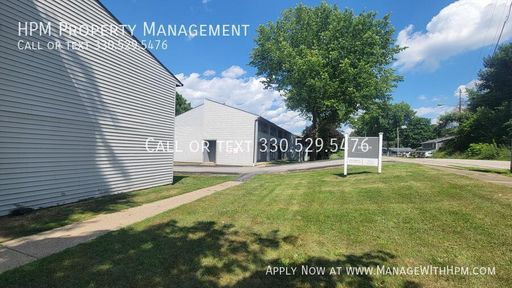 74 1st St SE #8, Barberton, OH 44203