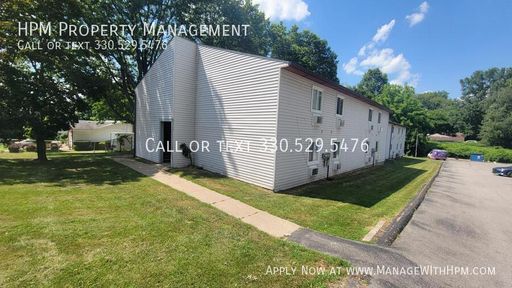 74 1st St SE #8, Barberton, OH 44203