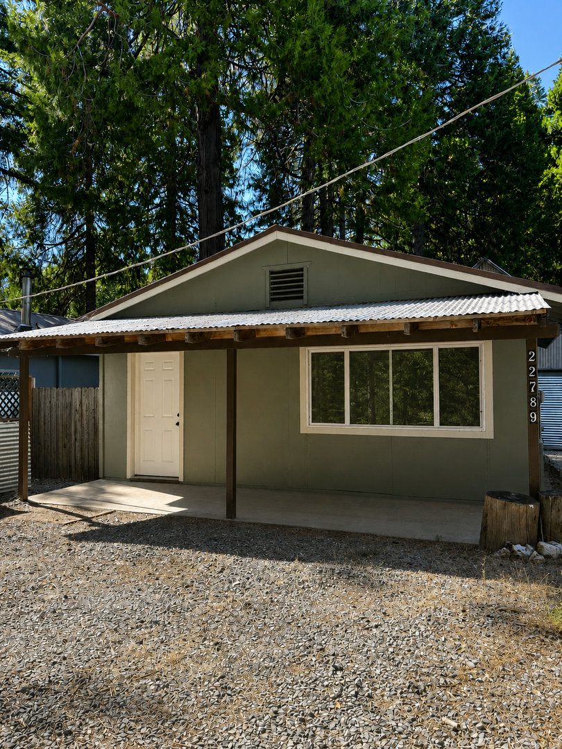 Foresthill House: 22789 Foresthill Road