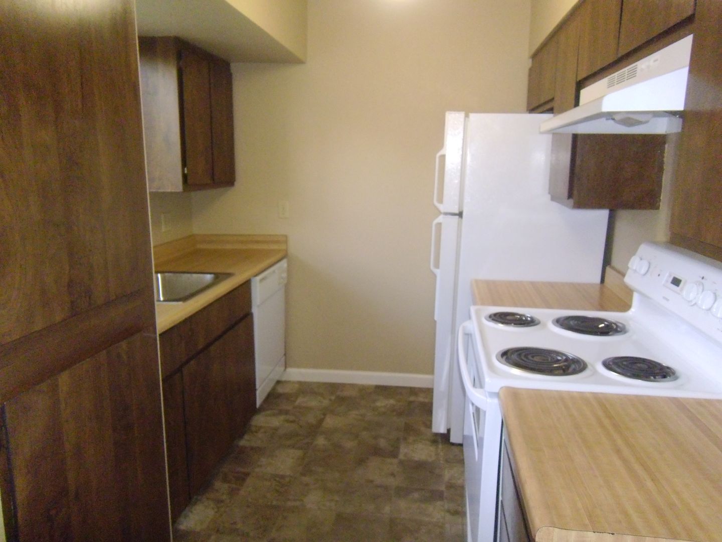 Auburn Apartment: Rock Creek Apartments