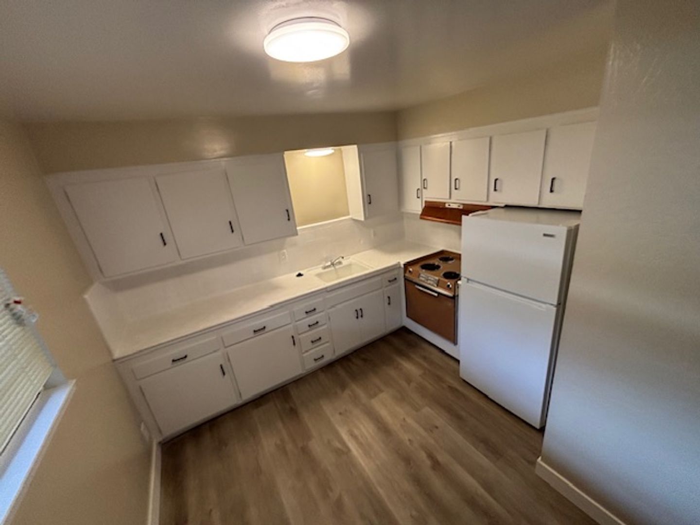 Auburn Apartment: 1222 High Street