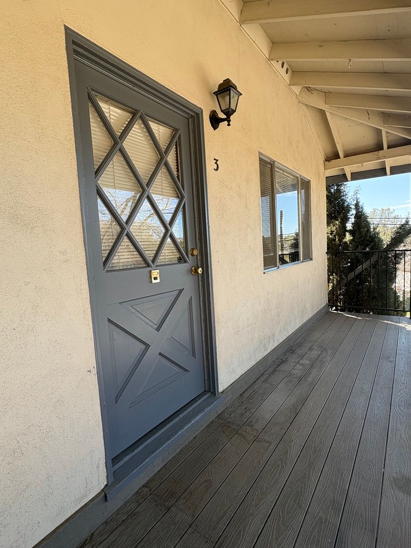 Auburn Apartment: Pleasant Avenue Apts.