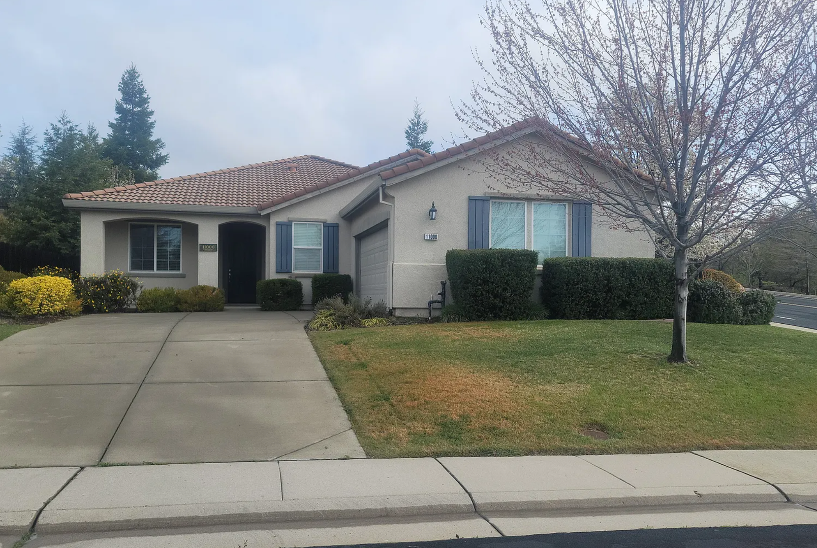 Auburn House: 11000 Caballo Circle