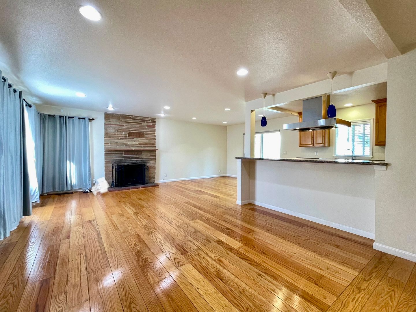 Oakland House: 4844 Dunkirk Ave