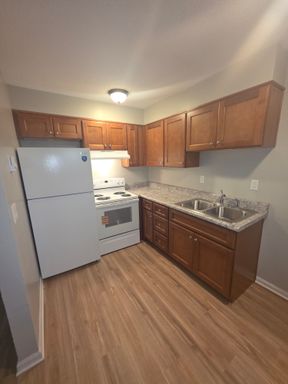 1400 W. Academy Street Apt #2 – photo 1