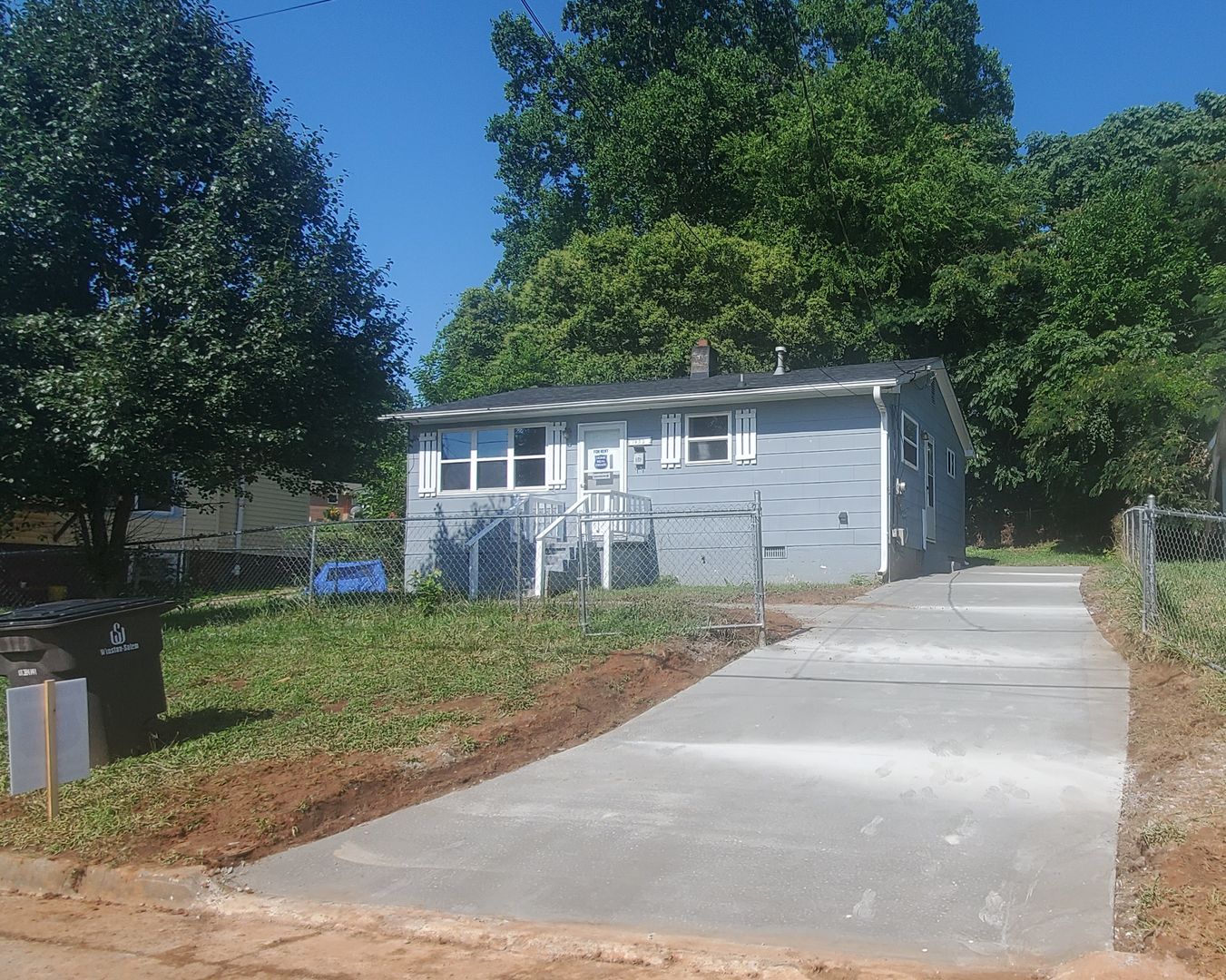 Winston-Salem House: 1432 Douglas Street