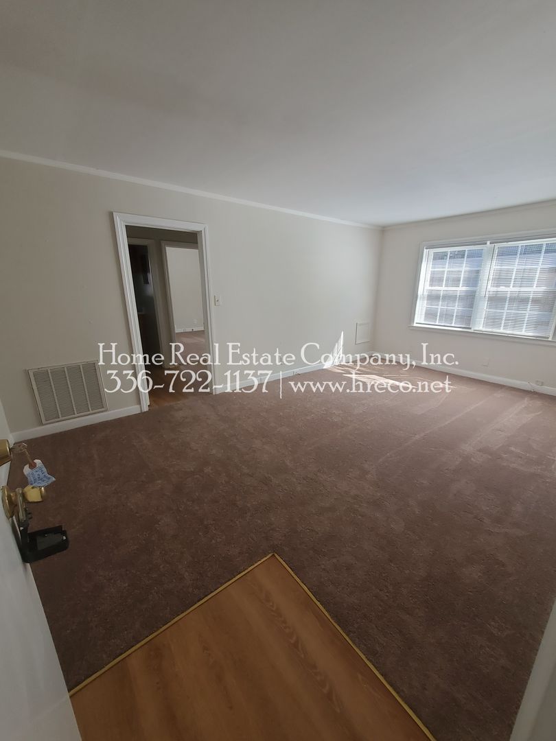 200 High Street Apt 11, WinstonSalem, NC 27101