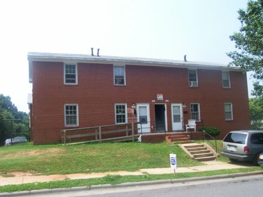 1439 Clark Avenue Apt B – photo 1