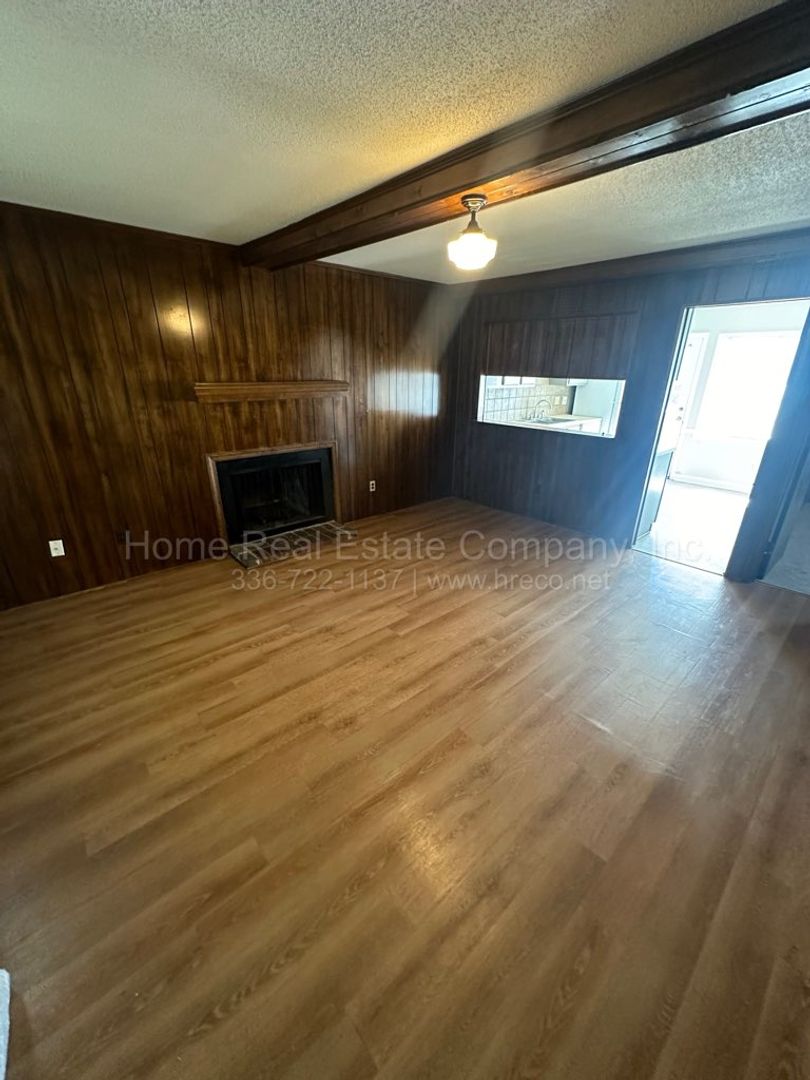 Winston-Salem Apartment: 406 Spaugh Street Apt D