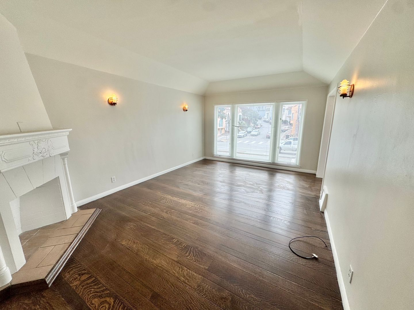 San Francisco House: 111 Lyell Street