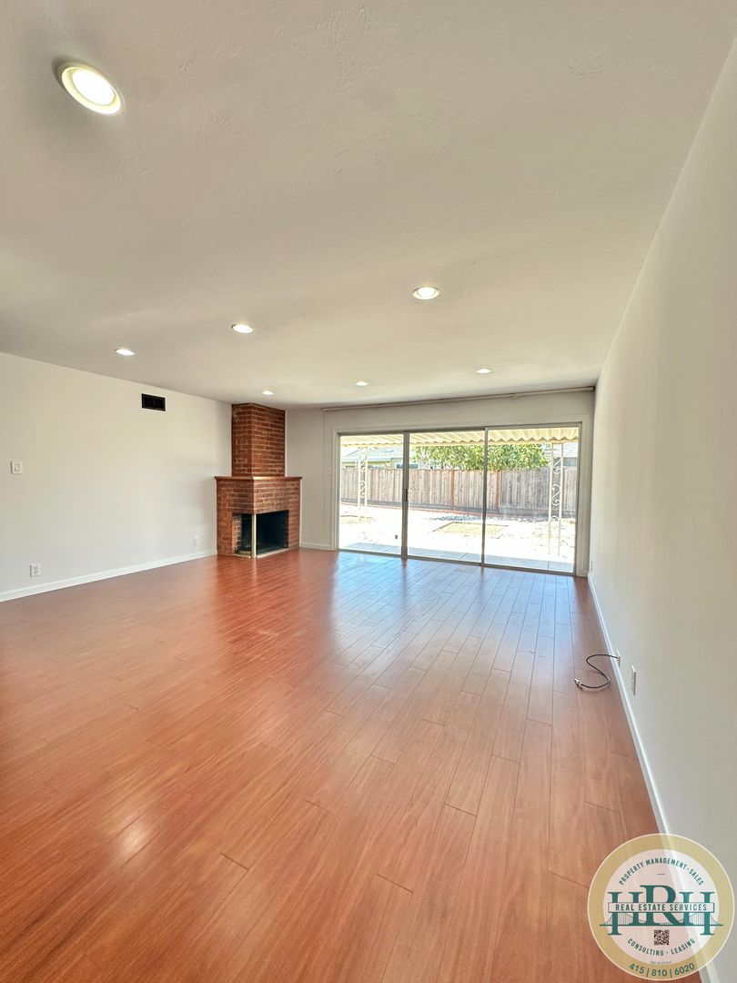 San Lorenzo House: 15833 Via Eduardo