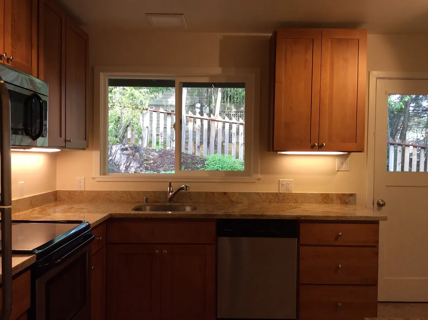 San Anselmo Apartment: 10 Ash Avenue