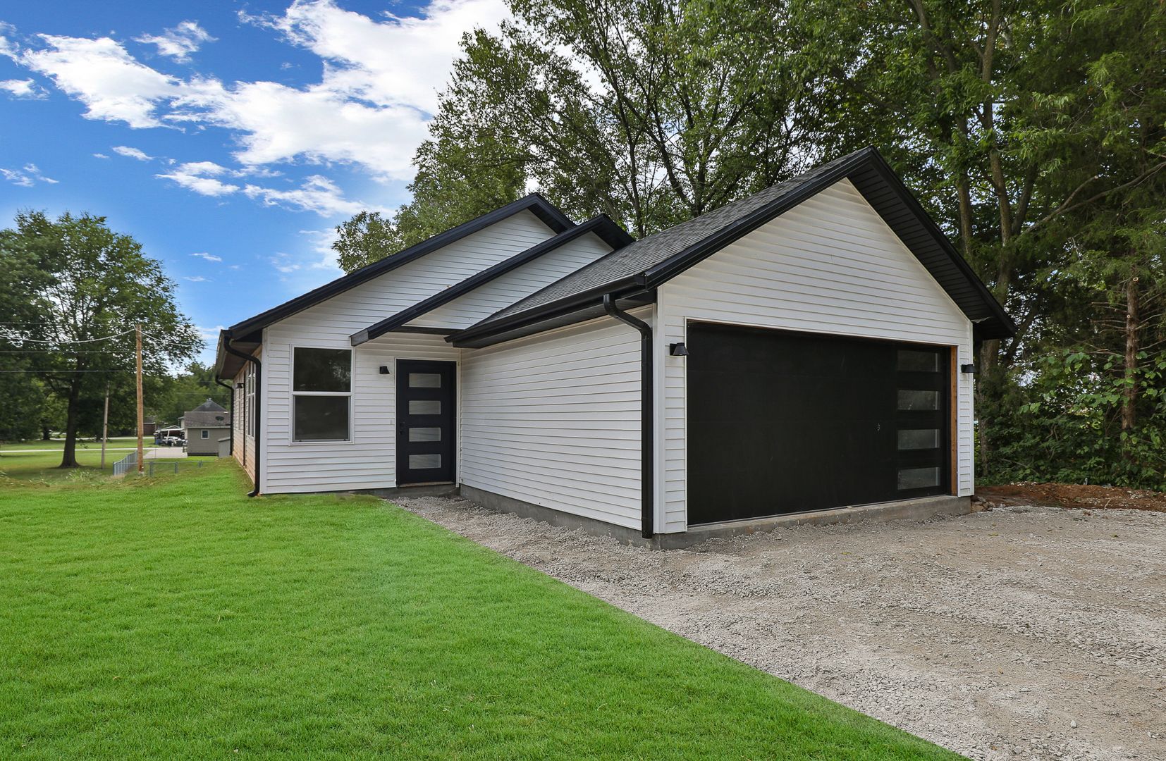 Pierce City House: 308 East Washington Street