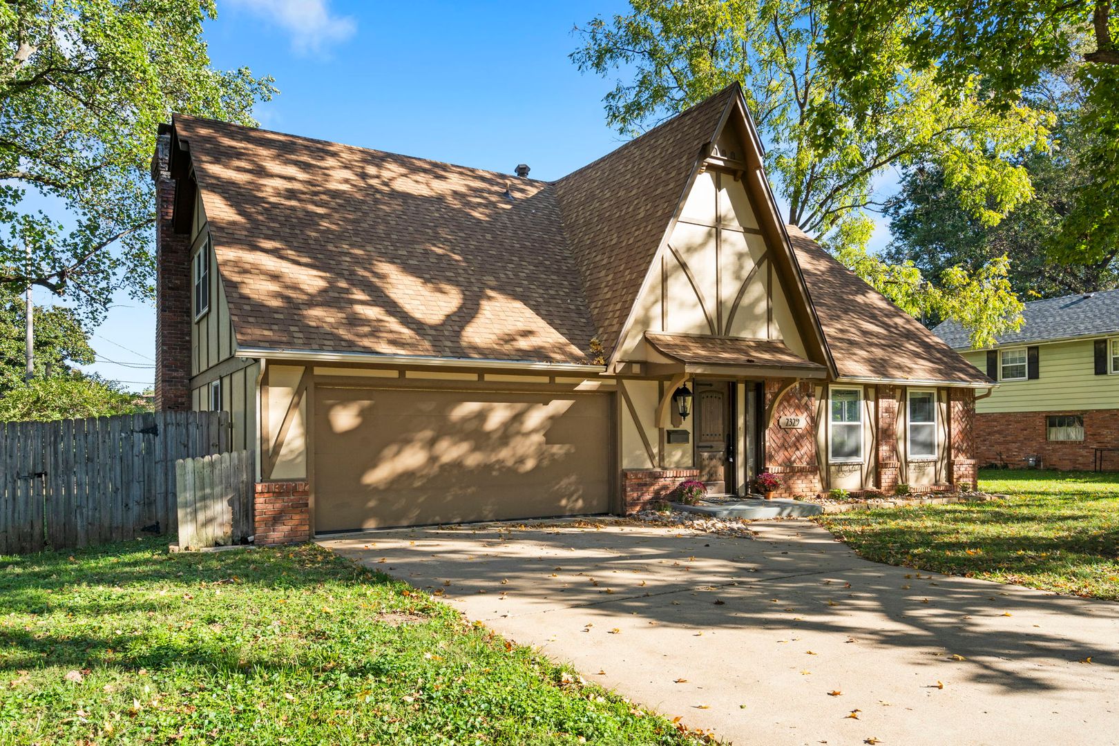 Springfield House: 2329 E. Bancroft St.