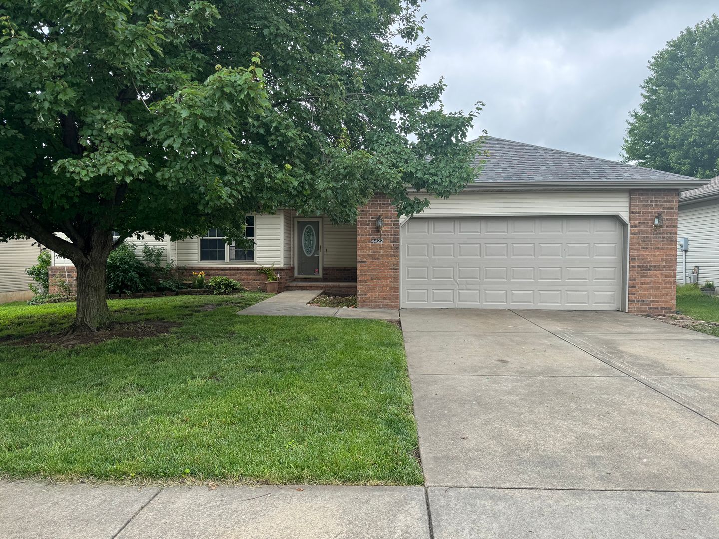 Springfield House: 4422 W Tarkio St