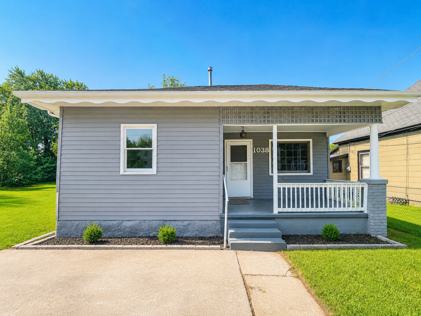 Springfield House: 1038 E Division St