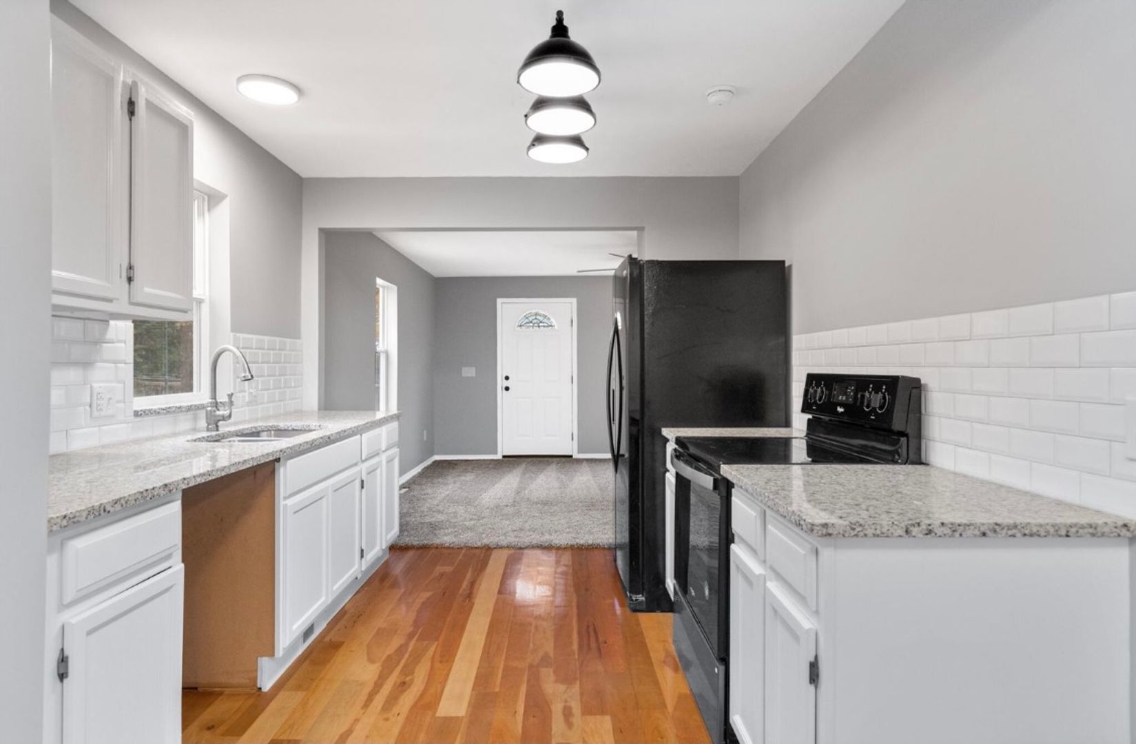 Ozark House: 702 South 10th Ave
