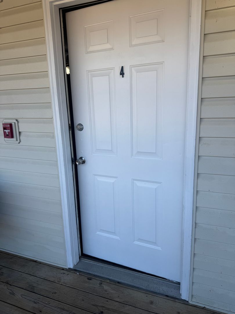 Bolivar Apartment: 281 N Boston Ave