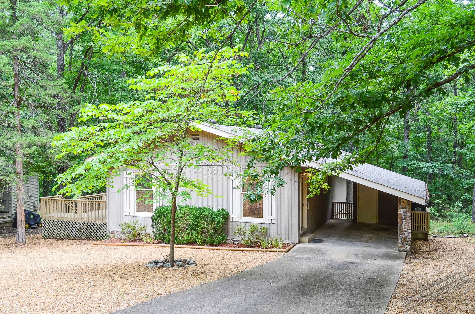 Hot Springs Village House: 178 Mazaron Drive