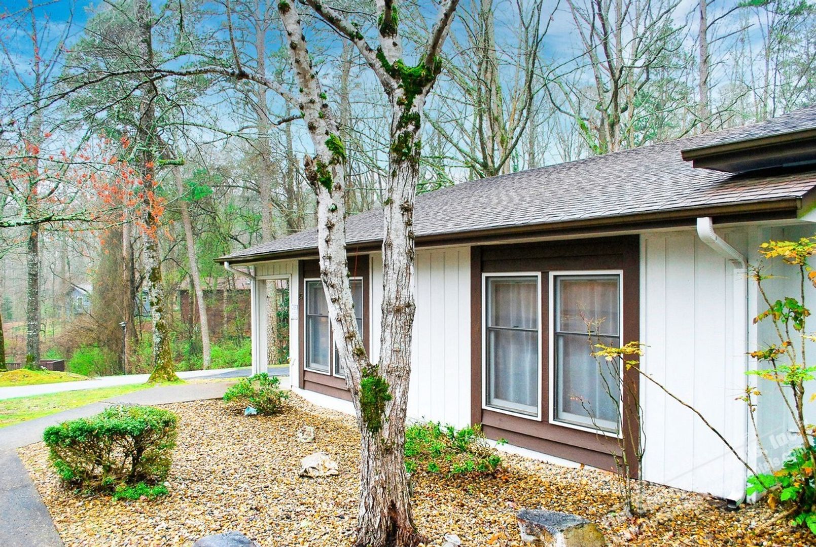 Hot Springs Village Townhome: 25 Tomisa Lane