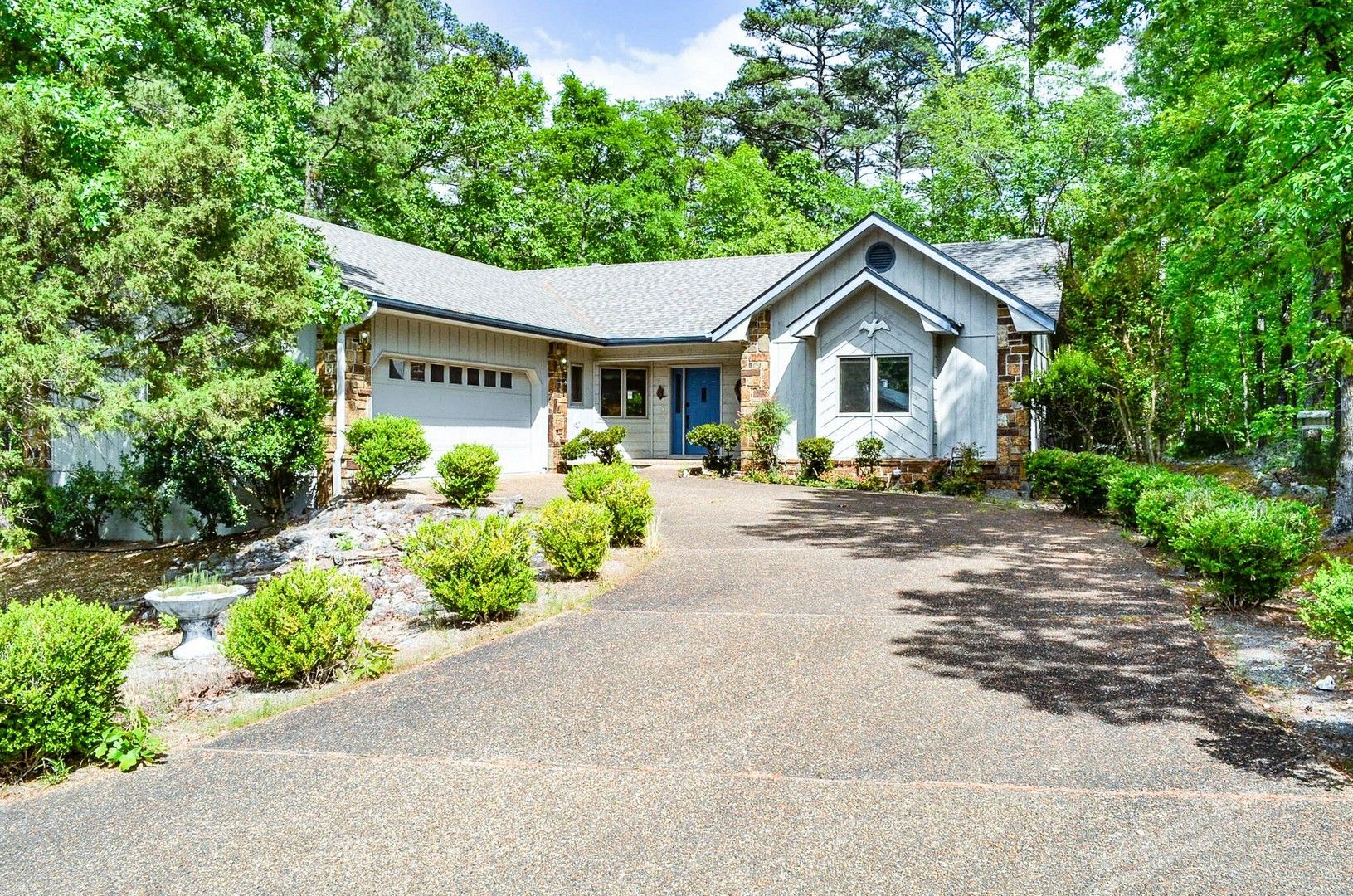 Hot Springs Village House: 81 Pintuerero Way