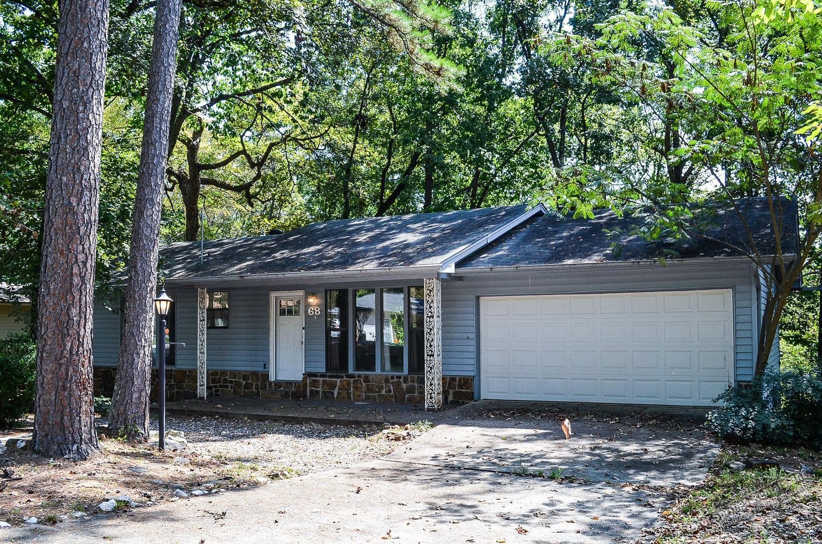 Hot Springs Village House: 68 Sierra Drive