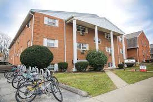 173 W. 9th - Spacious 2 Bedrooms – photo 1