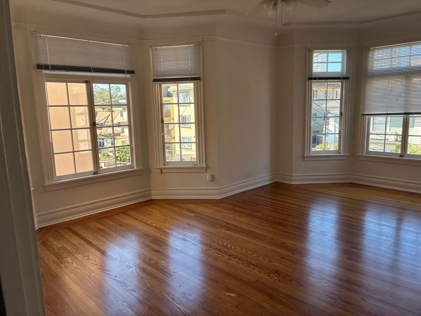 Oakland Apartment: 444 Lee Street