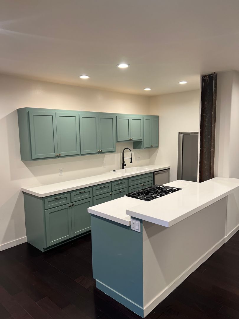 LOS ANGELES Apartment: 1525 GRIFFITH PARK BLVD