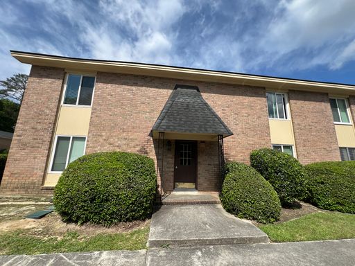 Beautifully Renovated Condo! – photo 1