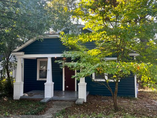 Charming Bungalow in the Heart of Five Points – photo 1