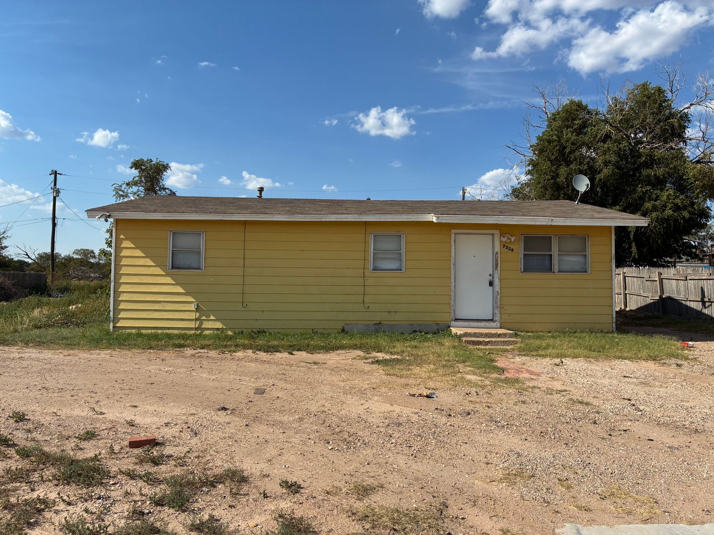 Lubbock House: 7324 26th St