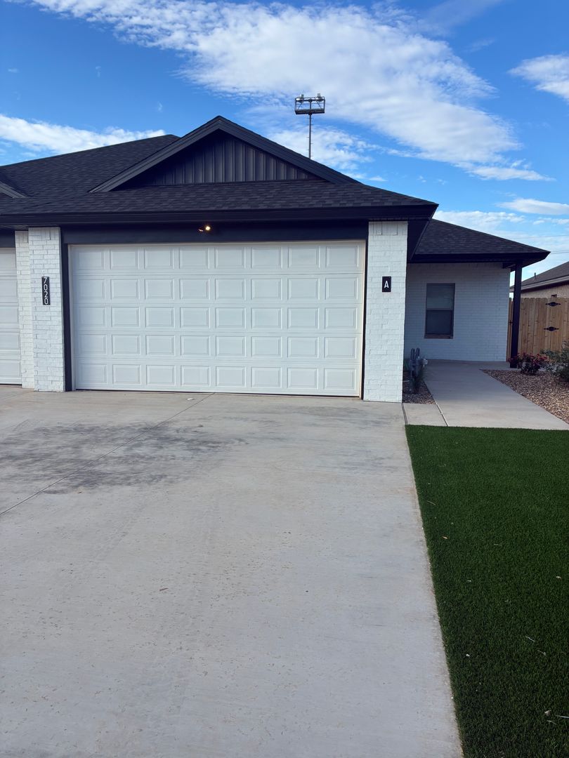 Lubbock Apartment: 7020 40th Street