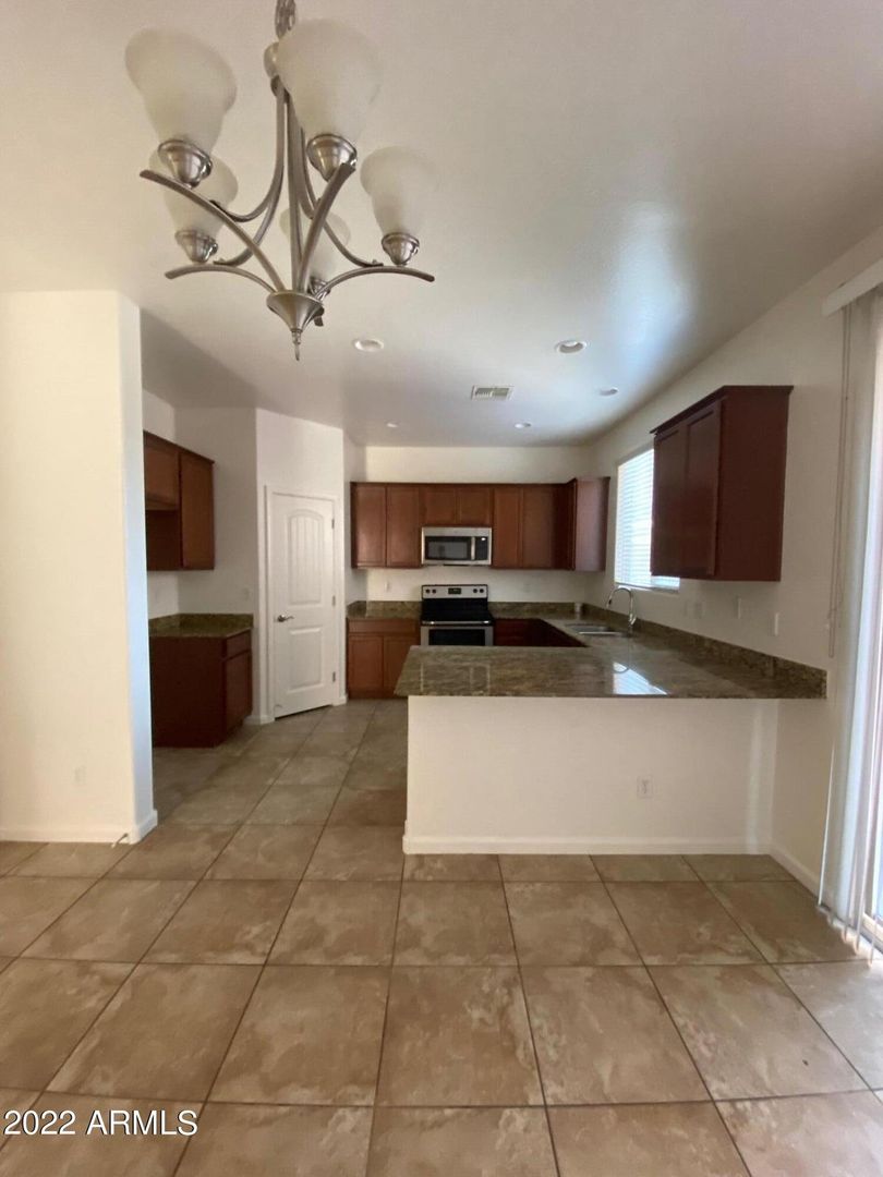 Gilbert House: 1431 S Ponderosa Dr