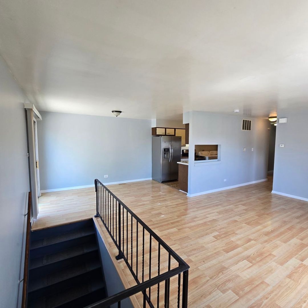 Lynwood House: 20169 Ash Ln