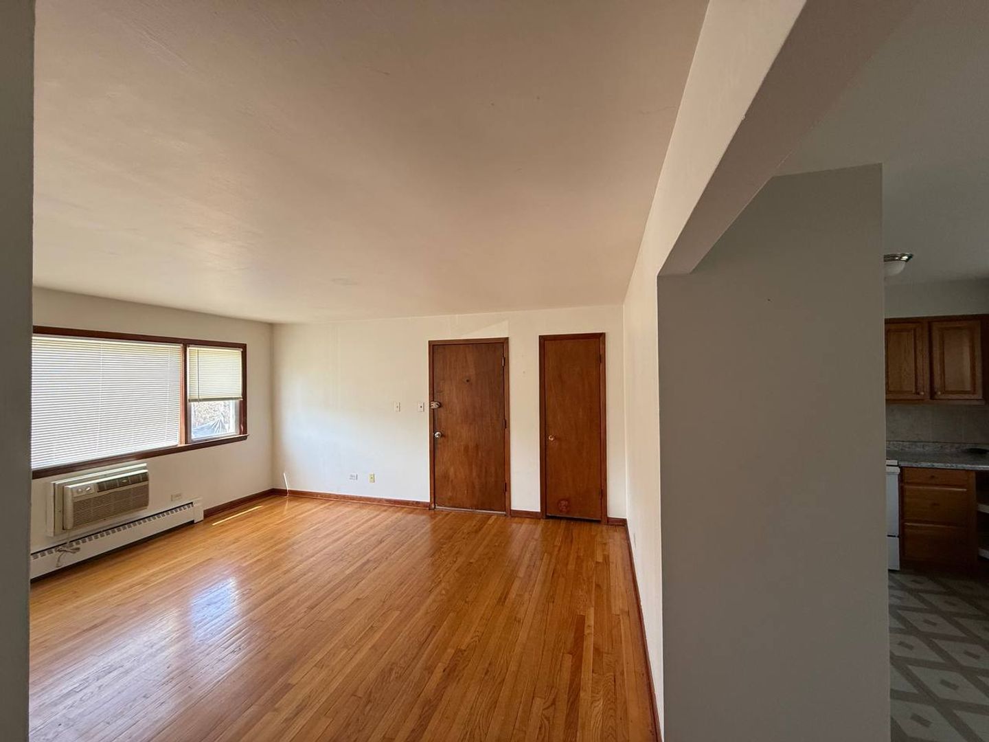 Palatine Apartment: 145 E Palatine Rd