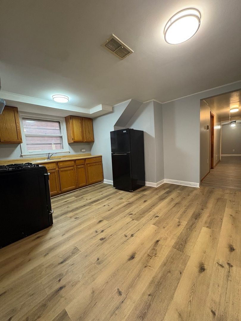 River Grove Apartment: 2560 Clinton St River Grove