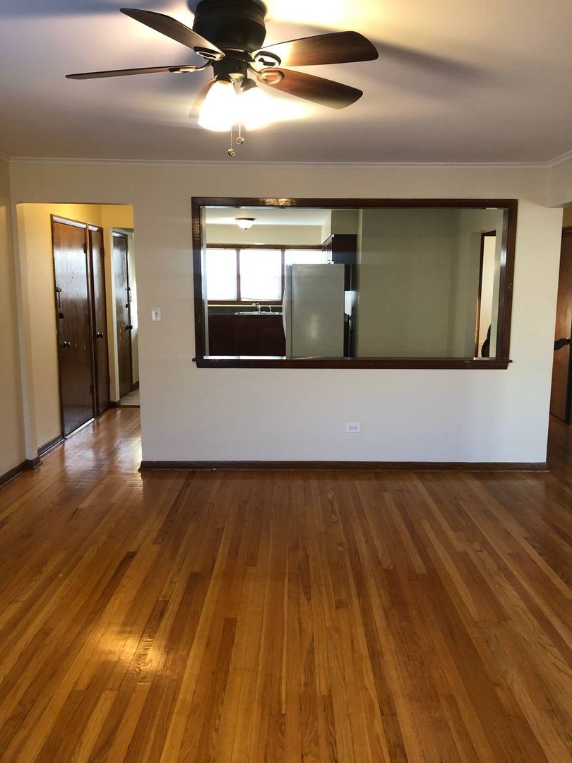 Park Ridge Apartment: 1950 PARKSIDE DRIVE