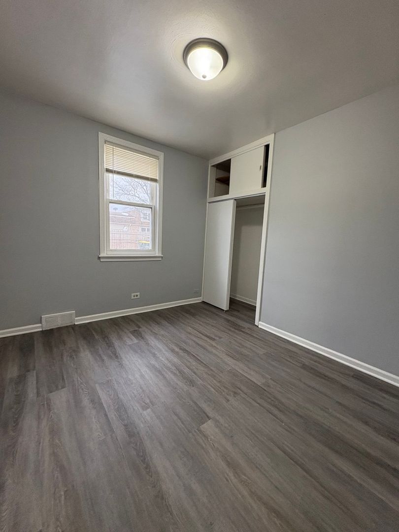 River Grove Apartment: 2560 Clinton St River Grove