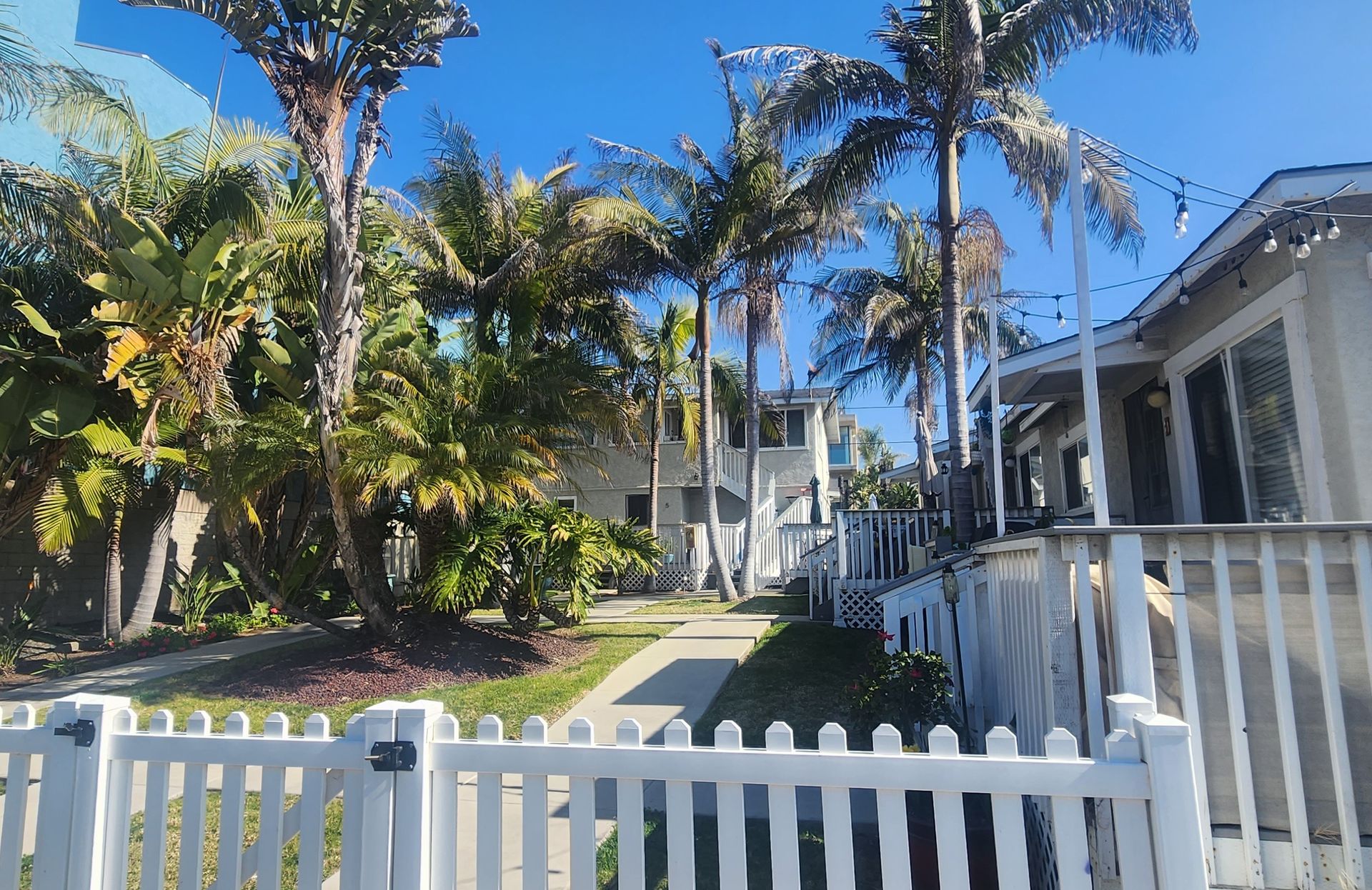 Oceanside Apartment: 918 S. Pacific St.