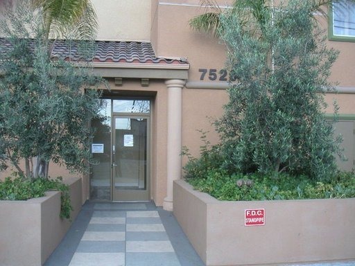 North Hollywood Apartment: 7526 N. Laurel Cyn