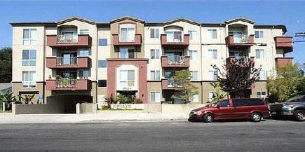 Immaculate 3 bedroom 2 bath unit NOW AVAILABLE!! – photo 1
