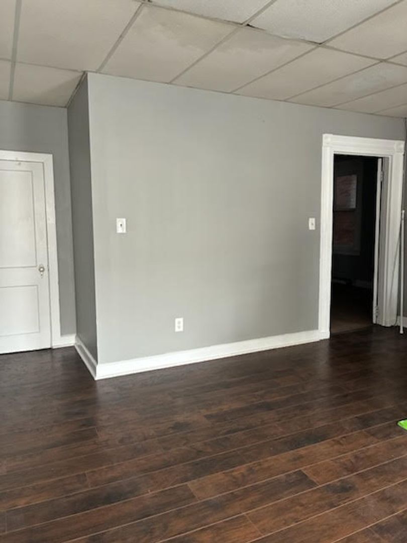 Hanover Apartment: 112 Broadway