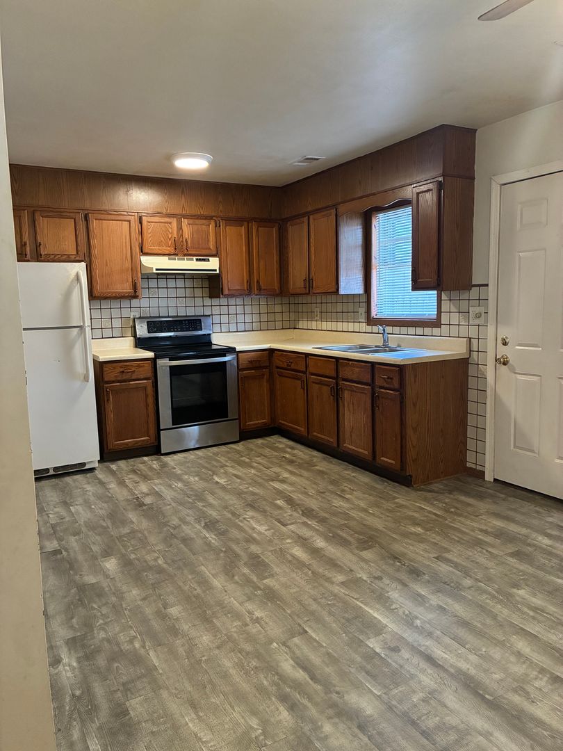 Hanover House: 9 Stuart Circle