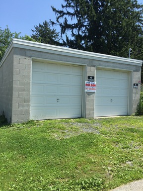 624 E. Middle Street garage