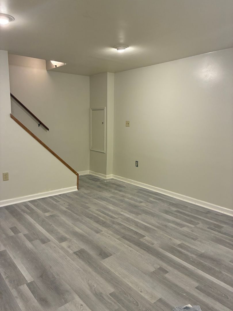 Hanover Townhome: 172 Center Street