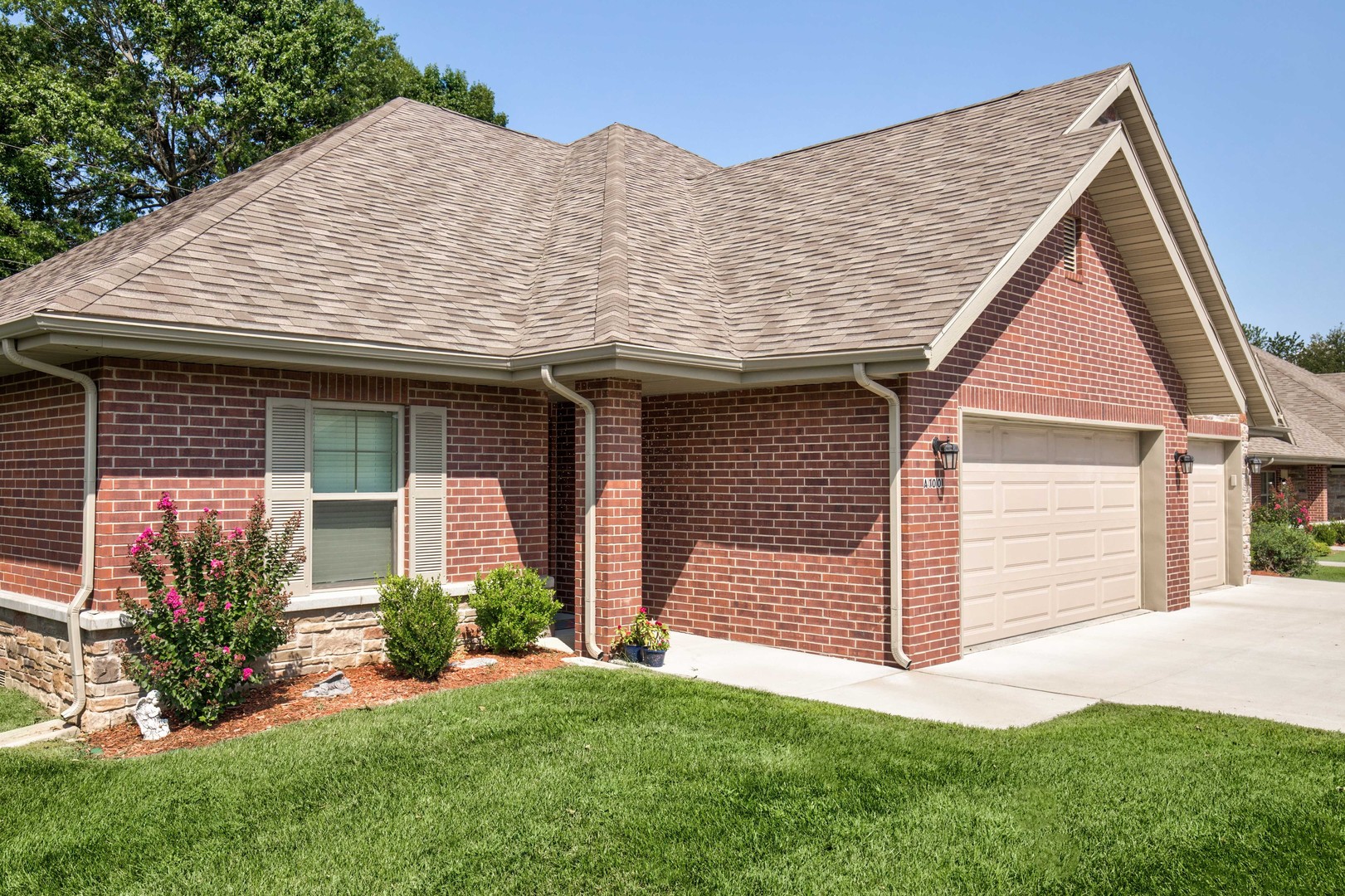 Springfield Apartment: 1225 S Ingram Mill Rd