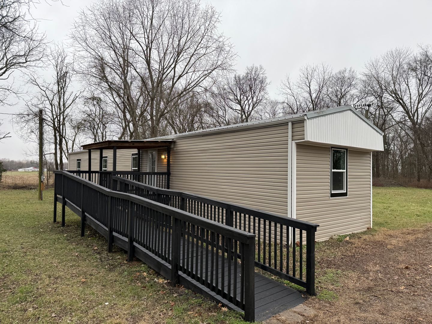 Russellville House: 3065 Montgomery Rd