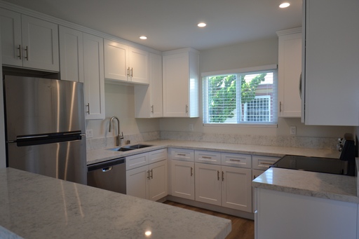 Patio Balcony! AC! Stunning CANYON VIEWS! Reserved Parking! Upstairs Corner Home! – photo 1