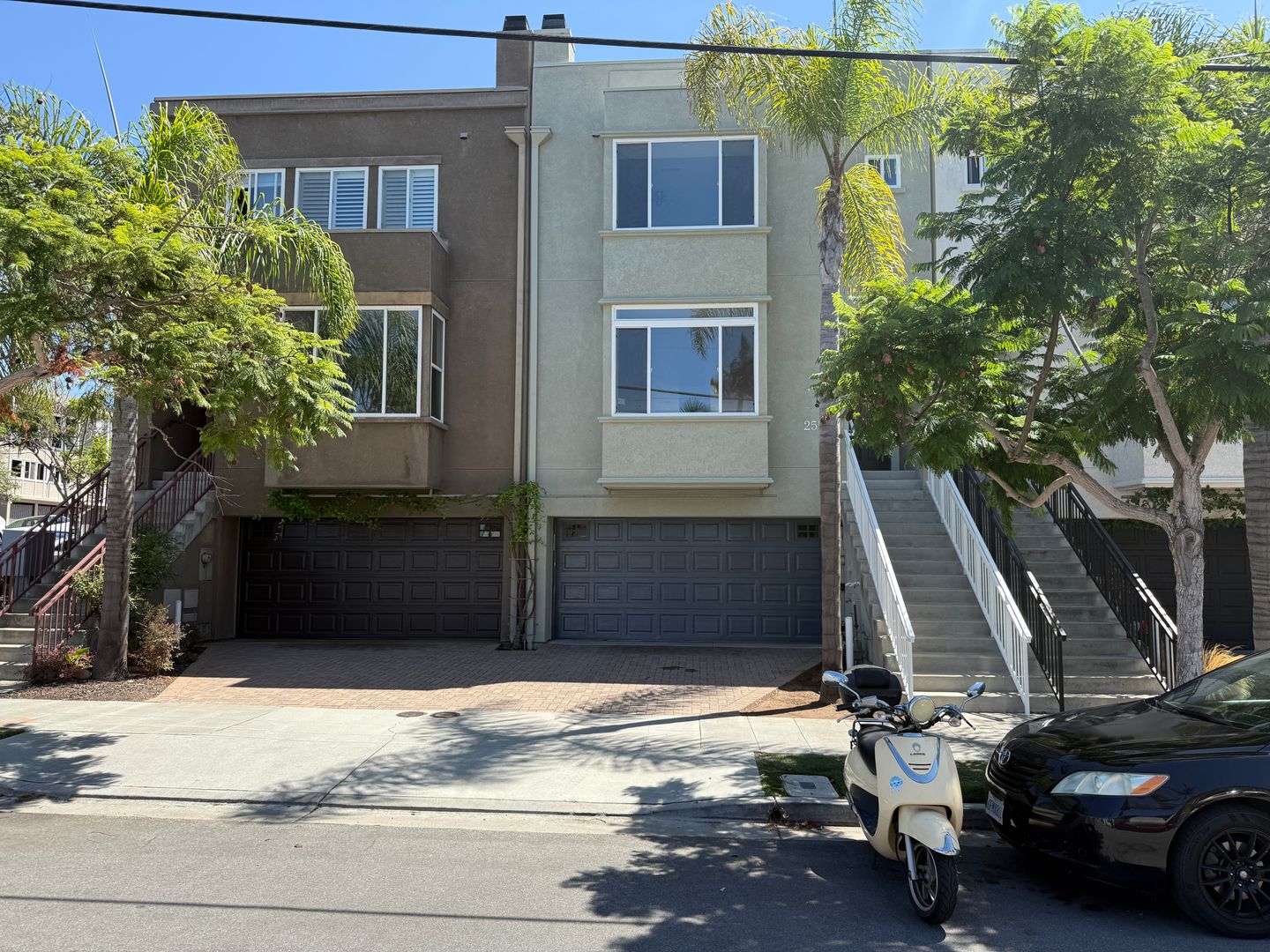 San Diego Townhome: 2575 Front St